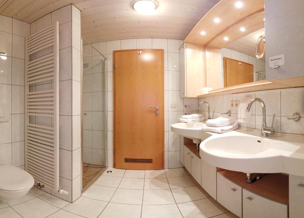Gasthof Zur Bruecke Kaufering Room photo
